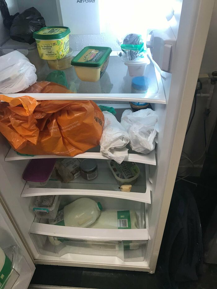 80 Awful Coworkers Who Must Be Getting A Bonus For Annoying Everyone