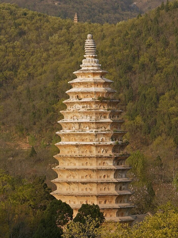 30 Famous Buildings With Incredible Histories That Deserve To Be Remembered Forever 30 Famous Buildings With Incredible Histories That Deserve To Be Remembered Forever