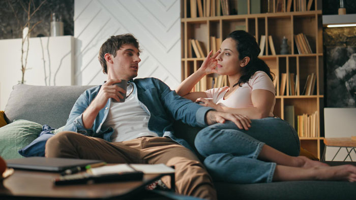 40YO Woman Prioritizes 24YO Friend’s Comfort Over Hubby, Lets Her Stay In Their House Indefinitely