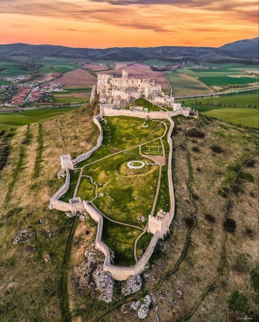 If These 49 Castles Don’t Make You Believe In Fairytales, Nothing Ever Will
