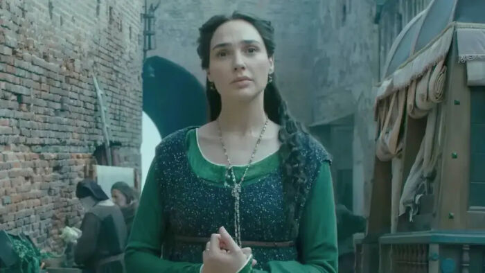 Gal Gadot’s Career Takes Another Hit As New Netflix Film Is Blasted As One Of The Year’s Worst: “Get Her Off The Screen” Gal Gadot’s Career Takes Another Hit As New Netflix Film Is Blasted As One Of The Year’s Worst: “Get Her Off The Screen”