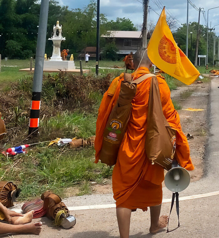 8 Buddhist Monks Lose Their Lives And Dozens More Are Injured After 11YO Boy Rams Them With Dad’s Pickup Truck 8 Buddhist Monks Lose Their Lives And Dozens More Are Injured After 11YO Boy Rams Them With Dad’s Pickup Truck