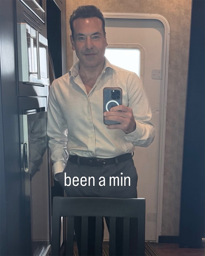 Major Hollywood Star Blows Fans Away With “Unrecognizable” Look In New Photo