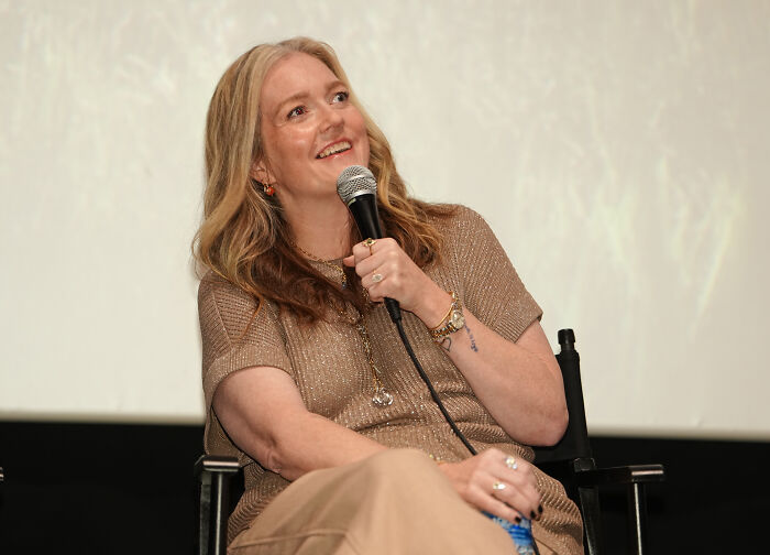 “Cancel It Immediately!”: Colleen Hoover Faces Brutal Backlash Over Shocking New Amazon Deal As Fans Expose Her Dark Past “Cancel It Immediately!”: Colleen Hoover Faces Brutal Backlash Over Shocking New Amazon Deal As Fans Expose Her Dark Past