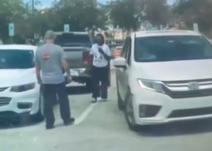 Disturbing Walmart Parking Lot Video Shows Army Veteran’s Horrific End After Furious Dispute With Woman Disturbing Walmart Parking Lot Video Shows Army Veteran’s Horrific End After Furious Dispute With Woman