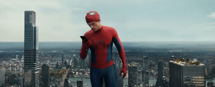 People Are Sharing Nonsensical Movie Details And These 64 Are The Most Hilarious Ones (New Pics) People Are Sharing Nonsensical Movie Details And These 64 Are The Most Hilarious Ones (New Pics)