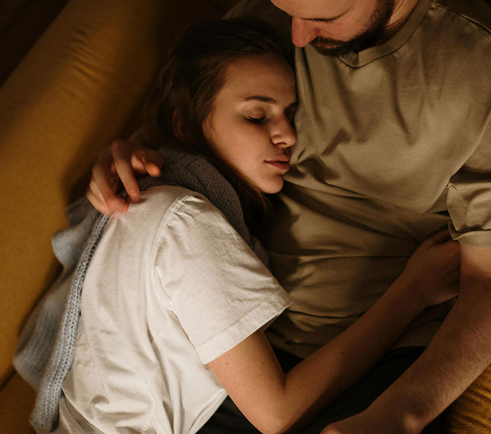 Woman Finds Out She Has No Idea Who Her Husband Really Is, Asks The Internet For Advice Woman Finds Out She Has No Idea Who Her Husband Really Is, Asks The Internet For Advice