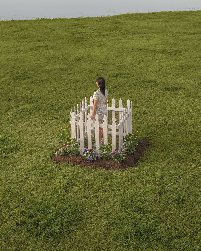 This Photographer Creates Surreal Images Where Everyday Places Start To Feel Uncanny (34 Pics) This Photographer Creates Surreal Images Where Everyday Places Start To Feel Uncanny (34 Pics)