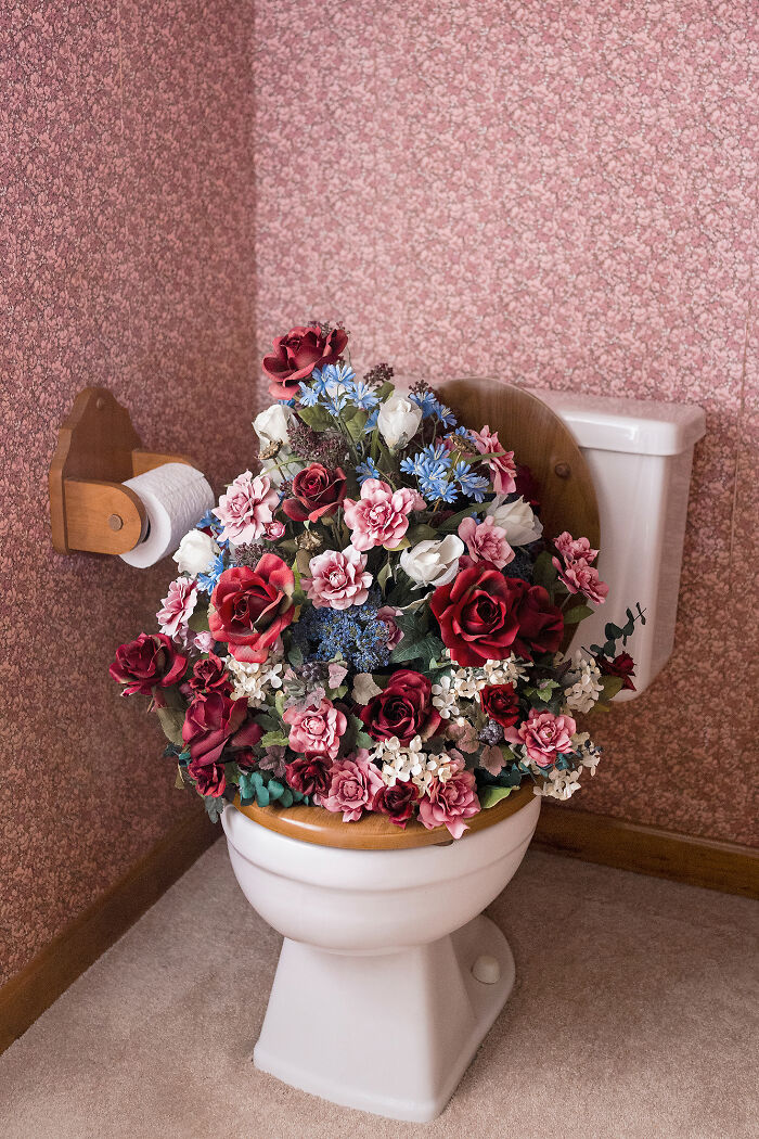 This Photographer Creates Surreal Images Where Everyday Places Start To Feel Uncanny (34 Pics) This Photographer Creates Surreal Images Where Everyday Places Start To Feel Uncanny (34 Pics)