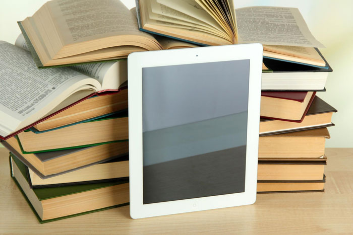 Woman Gives Kindle Away, Regrets It After A Decade, Demands It Back But Gets A Paperweight Instead Woman Gives Kindle Away, Regrets It After A Decade, Demands It Back But Gets A Paperweight Instead