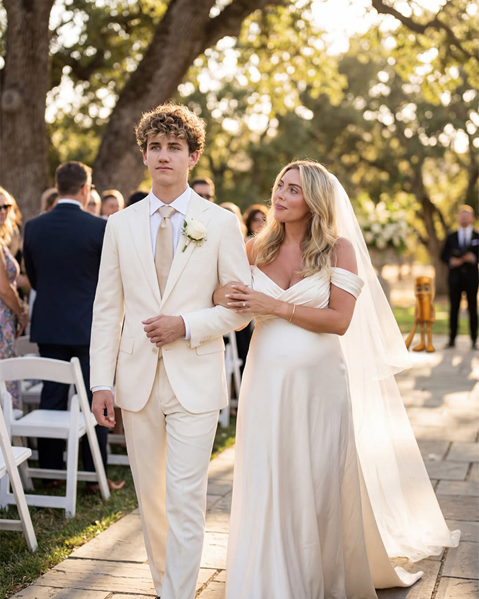 Bonnie Blue’s Fan Shares Their ‘Wedding’ Photos After Disturbing Baby Shower Scandal, And People Aren’t Having It Bonnie Blue’s Fan Shares Their ‘Wedding’ Photos After Disturbing Baby Shower Scandal, And People Aren’t Having It