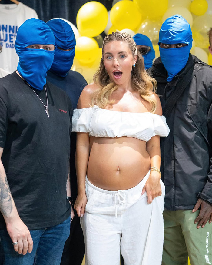 Bonnie Blue’s Fan Shares Their ‘Wedding’ Photos After Disturbing Baby Shower Scandal, And People Aren’t Having It Bonnie Blue’s Fan Shares Their ‘Wedding’ Photos After Disturbing Baby Shower Scandal, And People Aren’t Having It