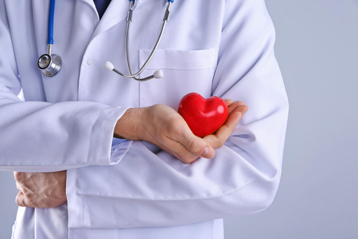 Heart Surgeon Slams 4 Things As A “Big No-No” For Heart Health, Sparking A Massive Debate Online Heart Surgeon Slams 4 Things As A “Big No-No” For Heart Health, Sparking A Massive Debate Online