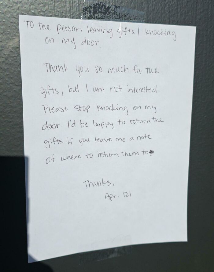 40 Passive-Aggressive Notes From Neighbors Who Decided Knocking On The Door Was Far Too Civil 40 Passive-Aggressive Notes From Neighbors Who Decided Knocking On The Door Was Far Too Civil
