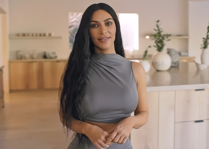 Expert Reveals The Celebs Who Have Devalued Their Homes With ‘Questionable’ Renovations Expert Reveals The Celebs Who Have Devalued Their Homes With ‘Questionable’ Renovations