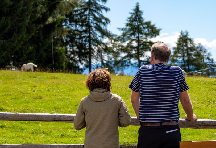 Grandpa Delivers Savage Reality Check To Entitled Mom Who Called The Cops For Trespassing Grandpa Delivers Savage Reality Check To Entitled Mom Who Called The Cops For Trespassing