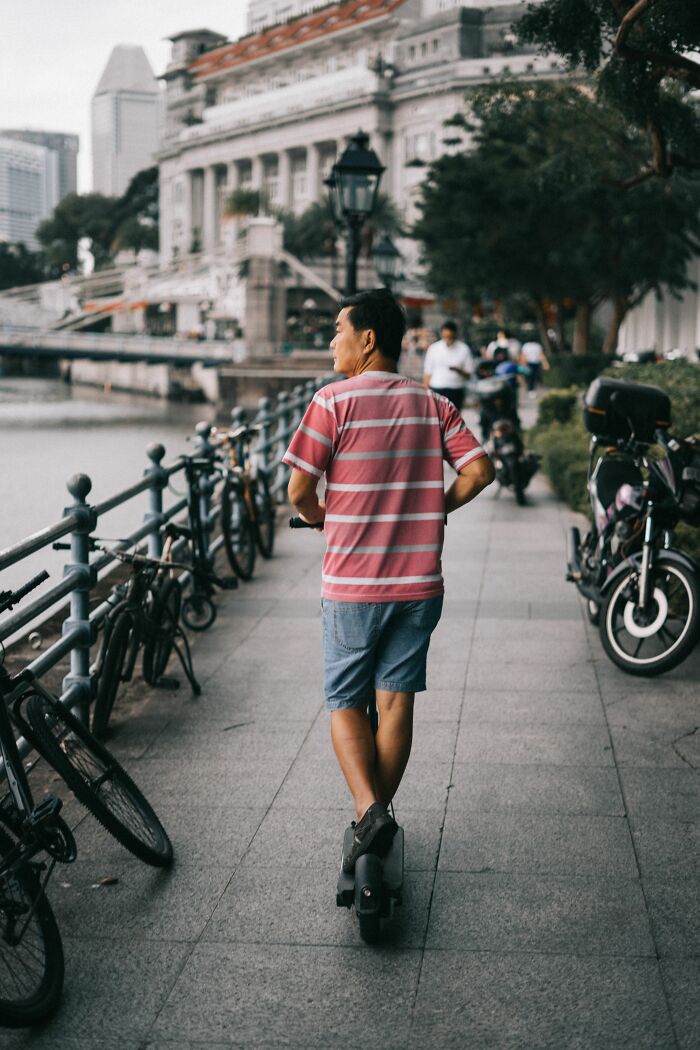 “Doesn’t Mean They Dislike You”: 47 Misunderstandings That Might Arise Between Locals And Foreigners “Doesn’t Mean They Dislike You”: 47 Misunderstandings That Might Arise Between Locals And Foreigners
