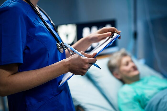 63 Horror Stories From Hospital Employees That Might Make You Sleep With The Lights On 63 Horror Stories From Hospital Employees That Might Make You Sleep With The Lights On