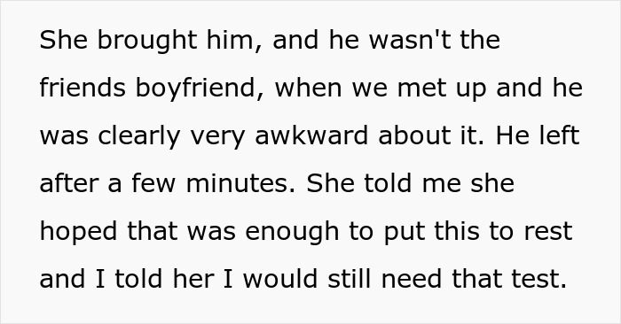 Guy Sees Something Very Suspicious On Wife’s Phone, Gets Even More Weirded Out After Her Reaction Guy Sees Something Very Suspicious On Wife’s Phone, Gets Even More Weirded Out After Her Reaction