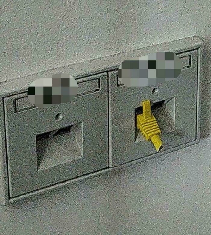 If You Think You’re Having A Bad Day, Spare A Thought For These 88 Poor Tech Support Workers (New Pics)