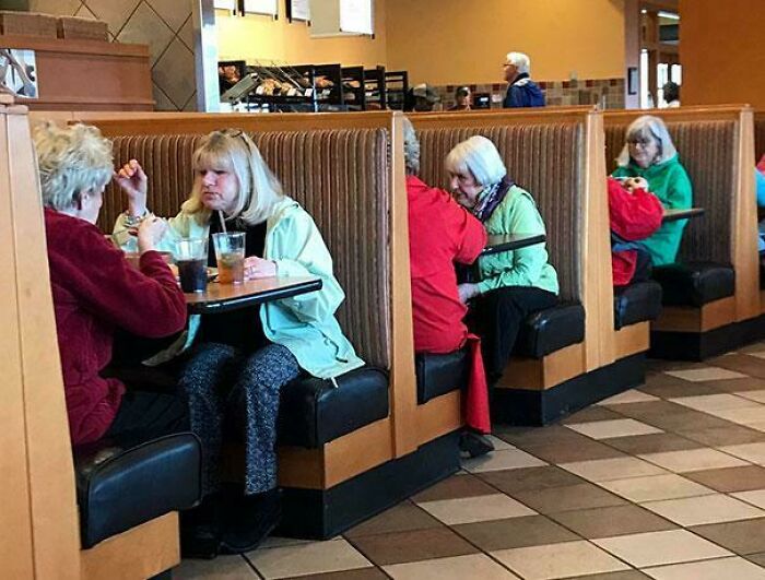 &ldquo;Did I Jump Timelines?&rdquo;: 80 Glitches In The Matrix Caught In Real Life