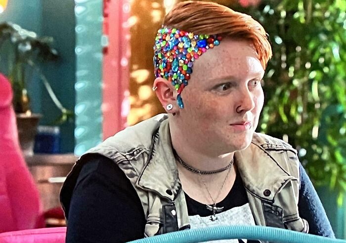 88 Hilariously Bad Hair Mistakes People Had To Live With (New Pics) 88 Hilariously Bad Hair Mistakes People Had To Live With (New Pics)