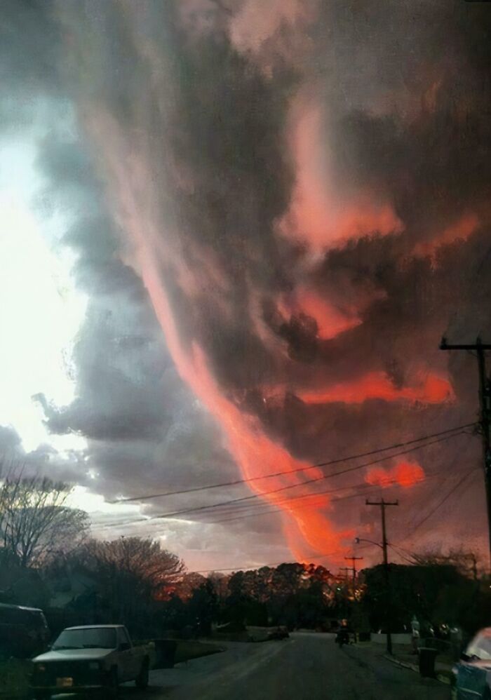 91 Pics That Show Why Extremely Large Things Can Be So Scary And Eerie (New Pics) 91 Pics That Show Why Extremely Large Things Can Be So Scary And Eerie (New Pics)