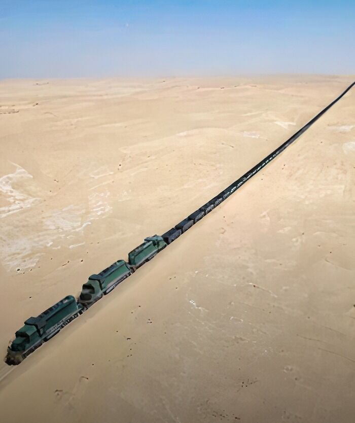 91 Pics That Show Why Extremely Large Things Can Be So Scary And Eerie (New Pics) 91 Pics That Show Why Extremely Large Things Can Be So Scary And Eerie (New Pics)
