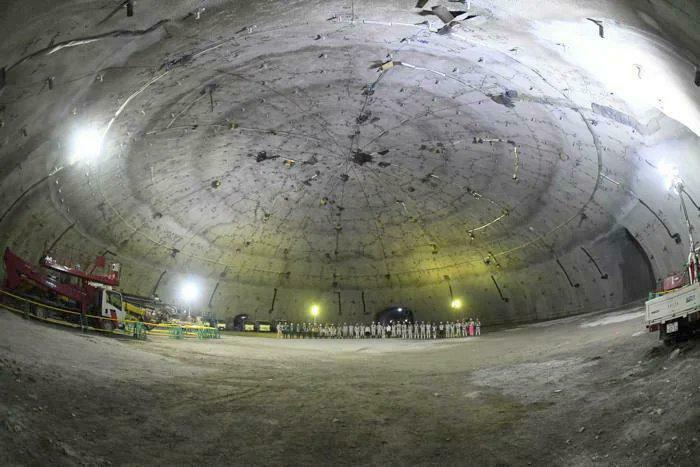 91 Pics That Show Why Extremely Large Things Can Be So Scary And Eerie (New Pics) 91 Pics That Show Why Extremely Large Things Can Be So Scary And Eerie (New Pics)