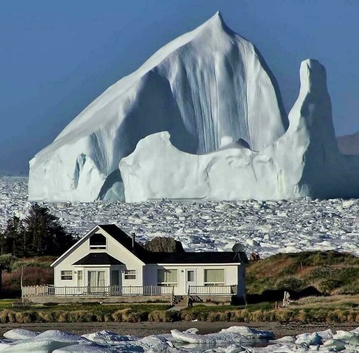 91 Pics That Show Why Extremely Large Things Can Be So Scary And Eerie (New Pics) 91 Pics That Show Why Extremely Large Things Can Be So Scary And Eerie (New Pics)