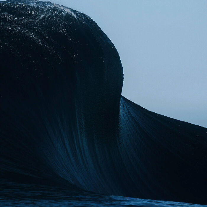 91 Pics That Show Why Extremely Large Things Can Be So Scary And Eerie (New Pics) 91 Pics That Show Why Extremely Large Things Can Be So Scary And Eerie (New Pics)