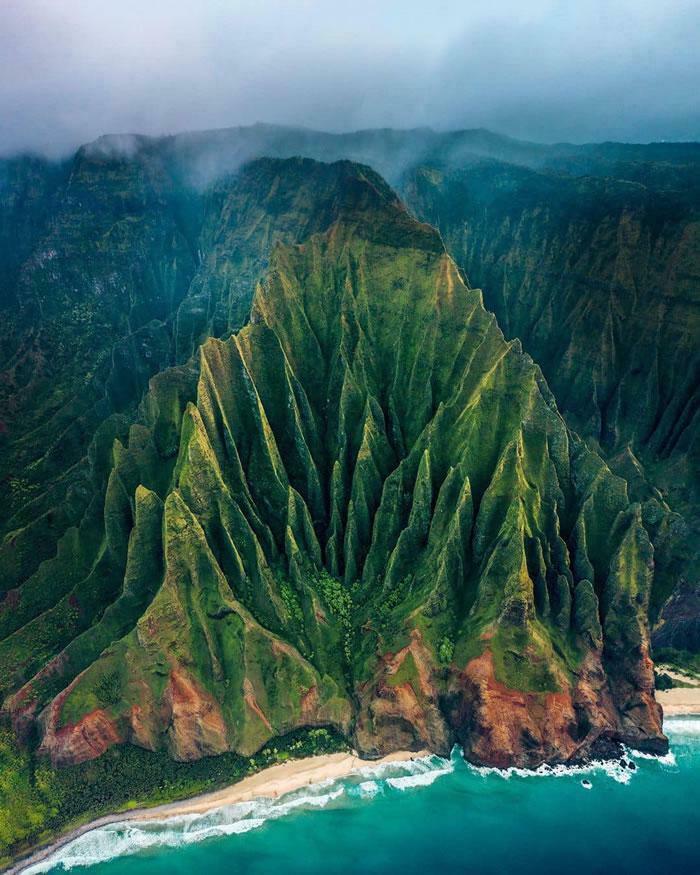 91 Pics That Show Why Extremely Large Things Can Be So Scary And Eerie (New Pics) 91 Pics That Show Why Extremely Large Things Can Be So Scary And Eerie (New Pics)