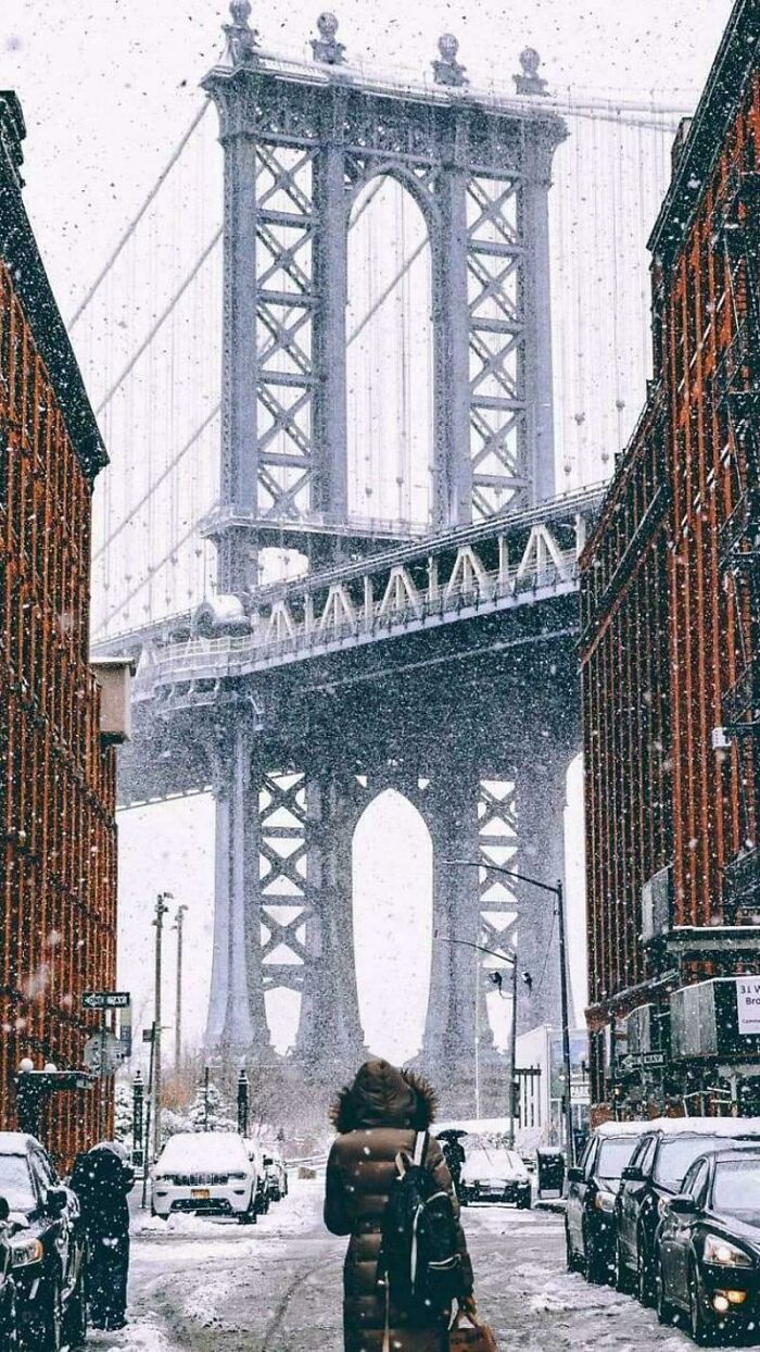 91 Pics That Show Why Extremely Large Things Can Be So Scary And Eerie (New Pics) 91 Pics That Show Why Extremely Large Things Can Be So Scary And Eerie (New Pics)