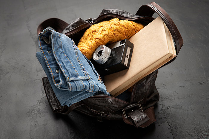 Cleaner Helps Herself To Teacher’s Lost Backpack, Gets Mad When The Owner Helps Herself To It Too Cleaner Helps Herself To Teacher’s Lost Backpack, Gets Mad When The Owner Helps Herself To It Too