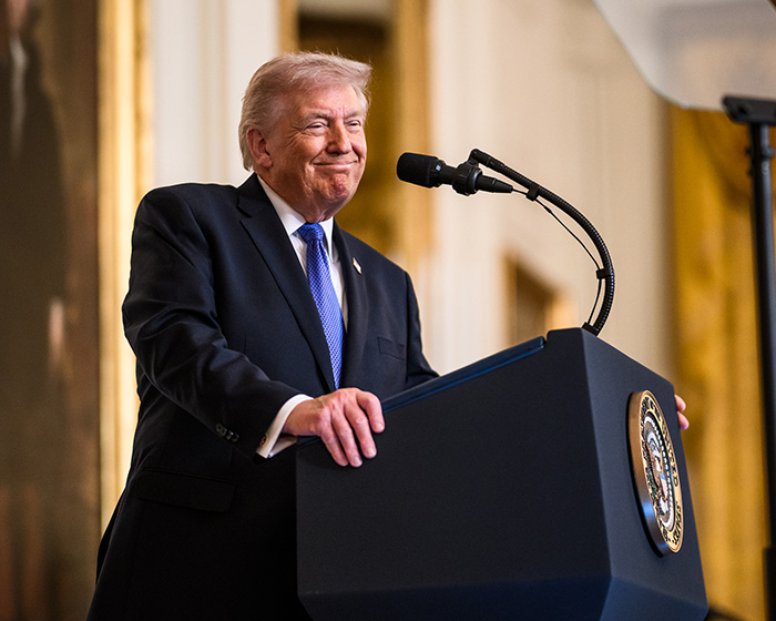 After Trump’s “Trolling” Taylor Swift During Her Wedding, Fans Expose Why They’re Disappointed With The Singer After Trump’s “Trolling” Taylor Swift During Her Wedding, Fans Expose Why They’re Disappointed With The Singer