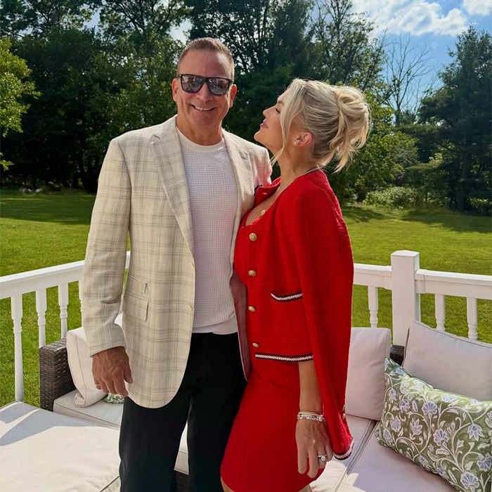 Karoline Leavitt’s Marriage Under Fire After Viral Post Reveals Explosive Age Gap Between Husband And Her Mom Karoline Leavitt’s Marriage Under Fire After Viral Post Reveals Explosive Age Gap Between Husband And Her Mom