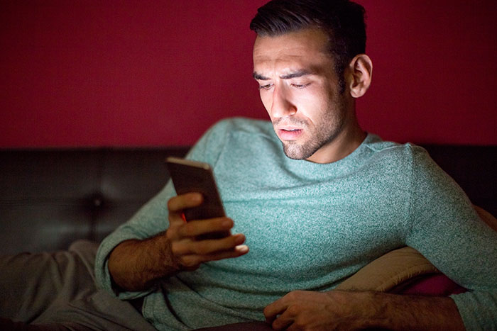 Guy Thinks He Has Finally Met The One Until One Accidental Peek At Her Phone Changes Everything