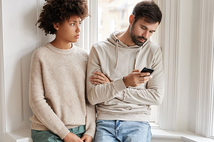 Guy Thinks He Has Finally Met The One Until One Accidental Peek At Her Phone Changes Everything