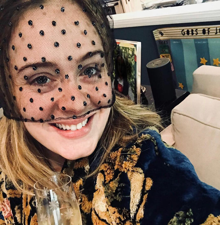 Plastic Surgeon Intervenes After Adele’s Appearance At Rare Public Outing Turns Into Viral Discussion Plastic Surgeon Intervenes After Adele’s Appearance At Rare Public Outing Turns Into Viral Discussion