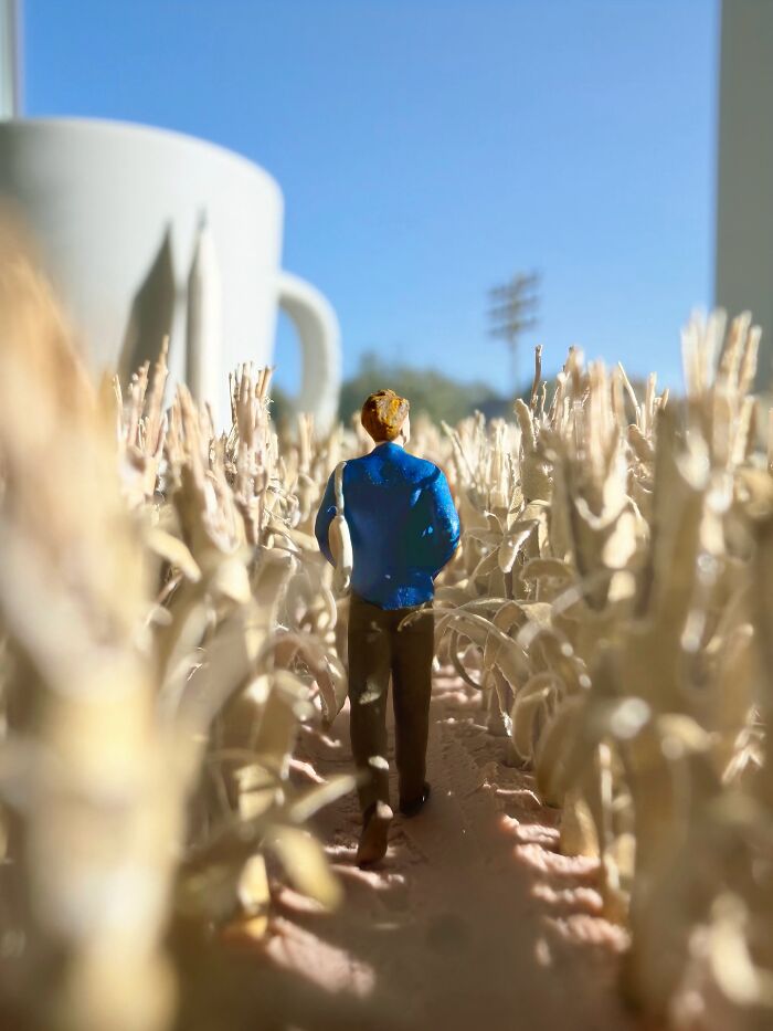 Artist Derrick Lin Turns His Office Desk Into Intricate Diorama Sets (36 New Pics)