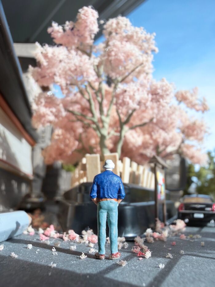 Artist Derrick Lin Turns His Office Desk Into Intricate Diorama Sets (36 New Pics)