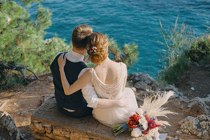 Dad Ruins Bond With Bride Over His GF Of 1.5 Years, Invites Her To Wedding Against Daughter’s Wishes Dad Ruins Bond With Bride Over His GF Of 1.5 Years, Invites Her To Wedding Against Daughter’s Wishes