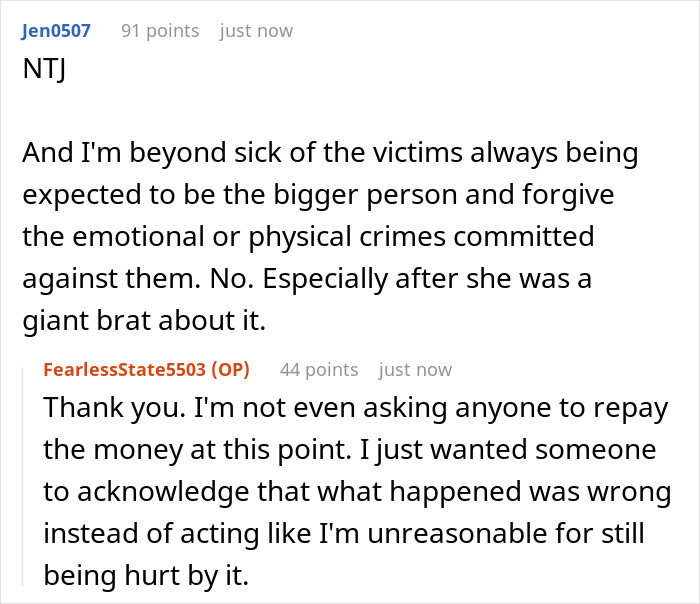 Woman Wants An Apology After Learning Sis Received Her College Fund, Family Says She Should Move On Woman Wants An Apology After Learning Sis Received Her College Fund, Family Says She Should Move On