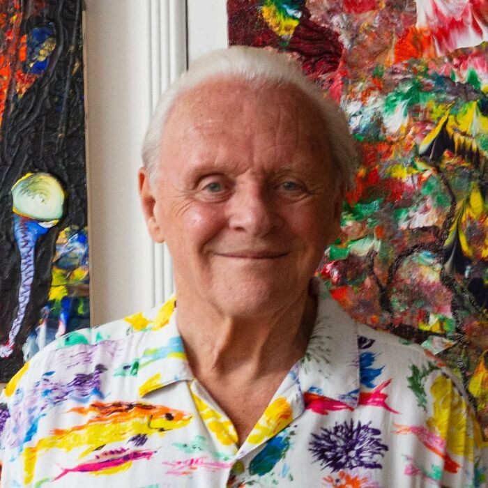 Anthony Hopkins’ Unrecognizable Look In New World Cup Photo Sparks Fan Uproar After They Notice Controversial Detail