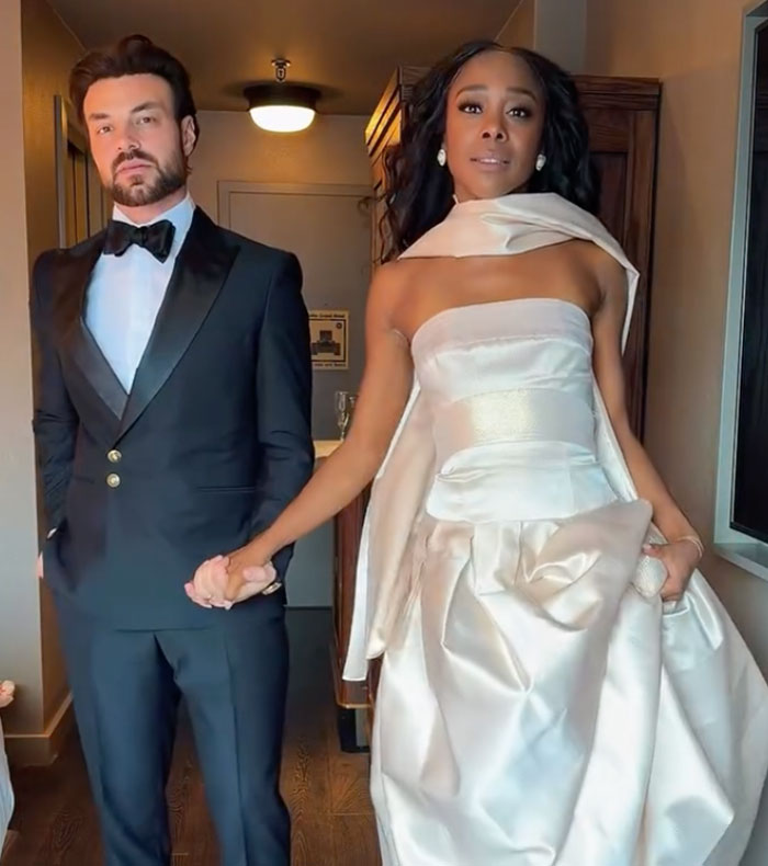 Taylor Swift And Travis Kelce’s Wedding Guest Slammed Over “White” Dress Rule, Here’s The Verdict From Etiquette Experts Taylor Swift And Travis Kelce’s Wedding Guest Slammed Over “White” Dress Rule, Here’s The Verdict From Etiquette Experts