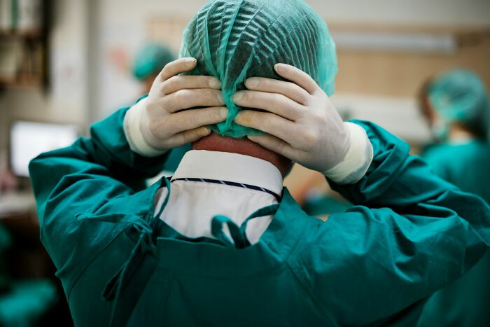 53 Medical Mistakes That Left Even Experienced Doctors Horrified 53 Medical Mistakes That Left Even Experienced Doctors Horrified