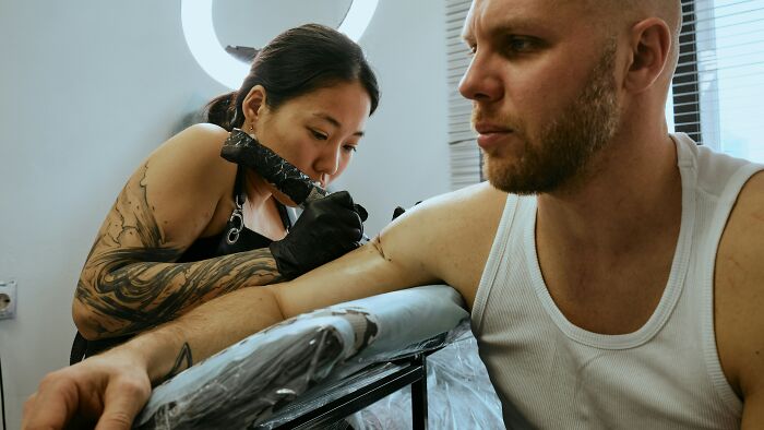 “Didn’t Notice For Months”: 20 Times Tattoo Artists Made Permanent Spelling Errors On Clients
