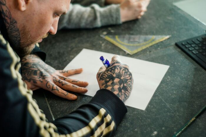 “Didn’t Notice For Months”: 20 Times Tattoo Artists Made Permanent Spelling Errors On Clients