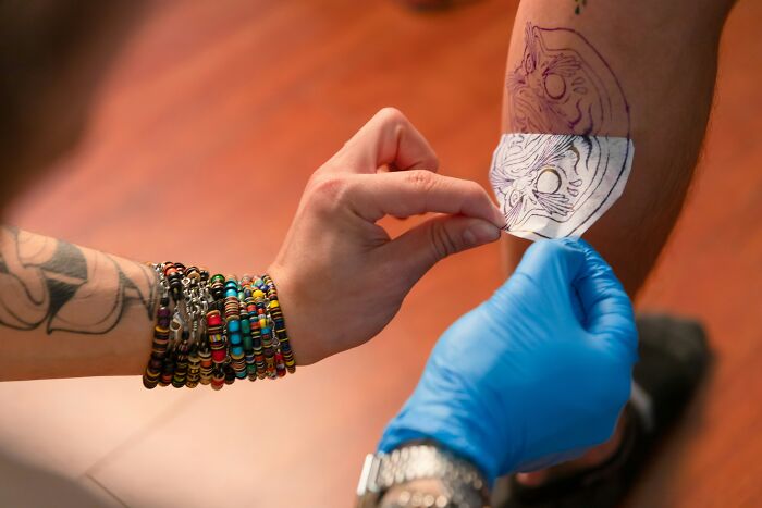 “Didn’t Notice For Months”: 20 Times Tattoo Artists Made Permanent Spelling Errors On Clients