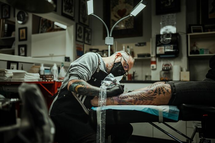 “Didn’t Notice For Months”: 20 Times Tattoo Artists Made Permanent Spelling Errors On Clients